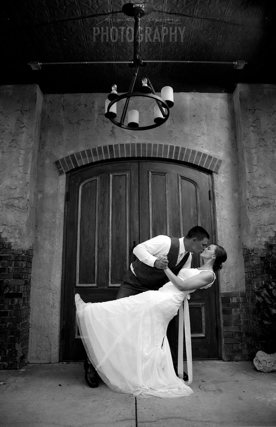 wichita wedding photographer, wichita wedding photographers, james sanny photography, kansas wedding photographers, villa luna wedding, black & white wedding